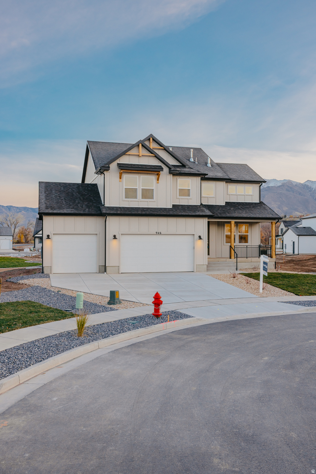 RIVERSIDE ESTATES - Residential