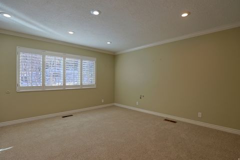 Tiny photo for 1723 ROSS DR, Ogden, UT 84403 (MLS # 2131250)