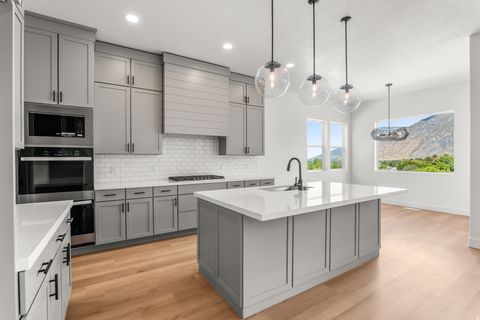 Tiny photo for 626 N LEGEND CIR #479, Mapleton, UT 84664 (MLS # 2143481)