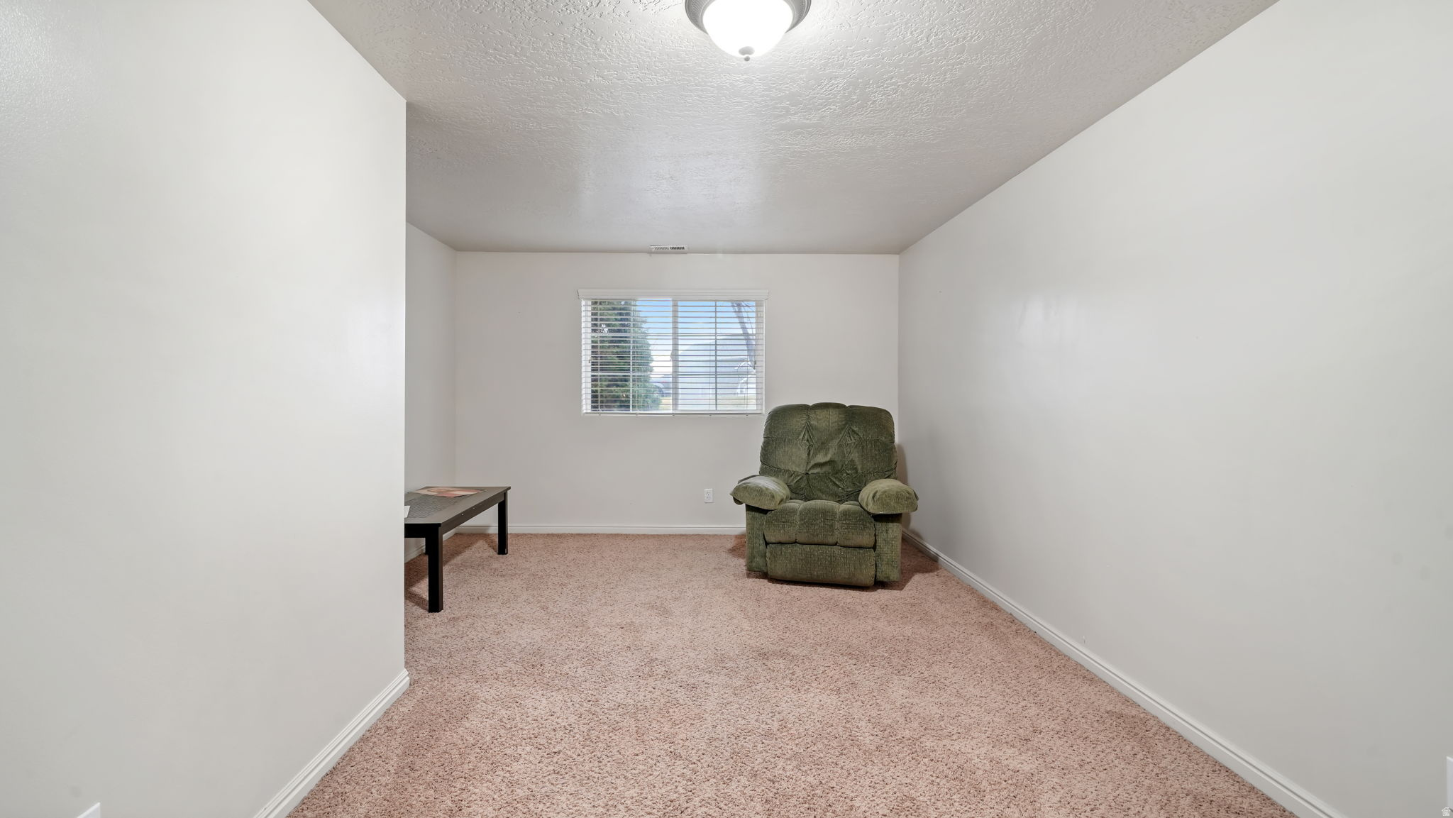 HALL TREE - Residential