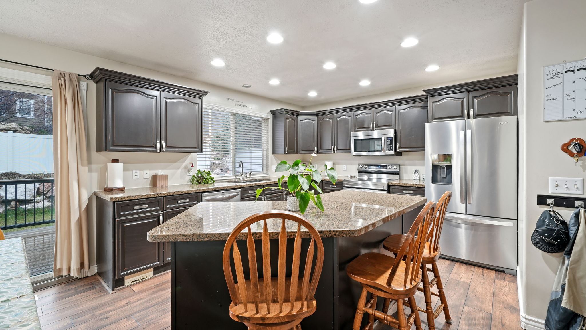 HALL TREE - Residential