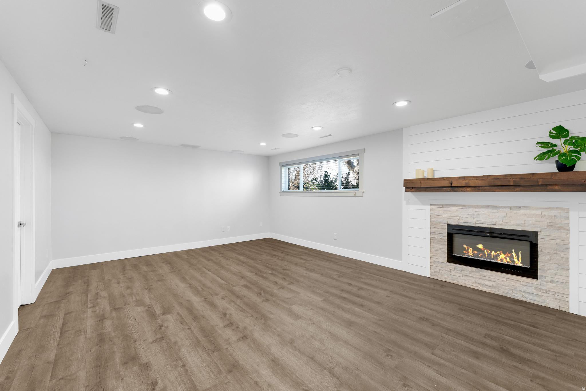 CANYON MEADOWS - Residential