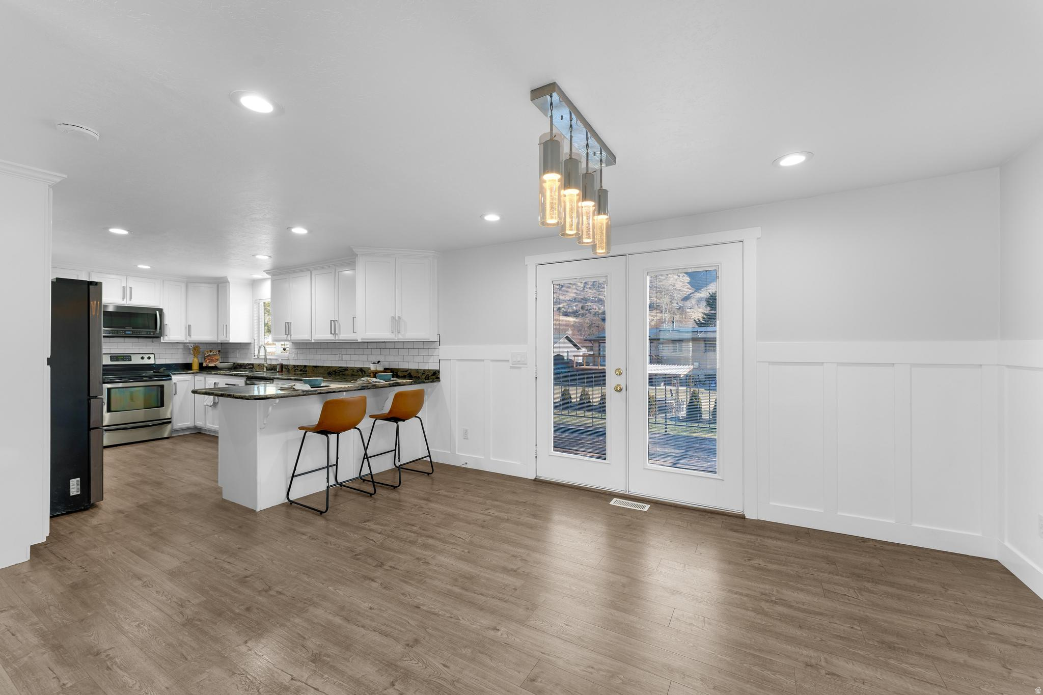 CANYON MEADOWS - Residential