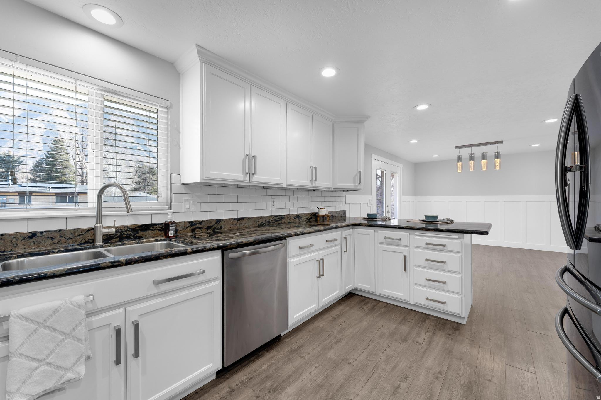 CANYON MEADOWS - Residential