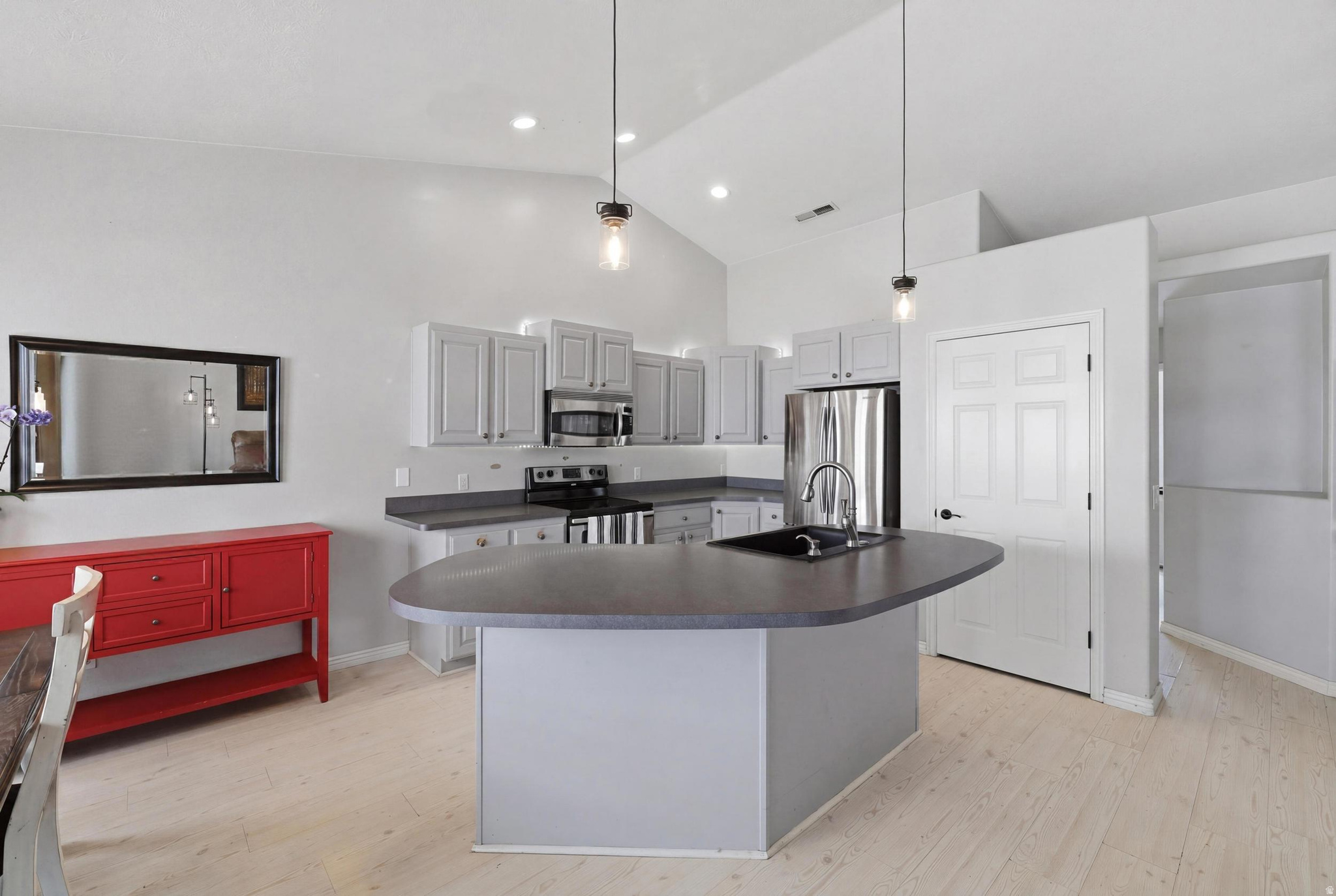 COTTON MANOR 1 - Residential