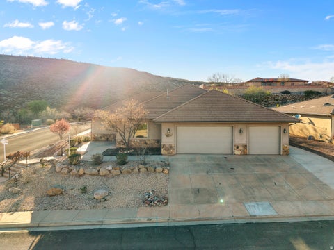 Homes For Sale - 1907 N Creek Side Ct<br/> Washington County, Washington, UT 84780