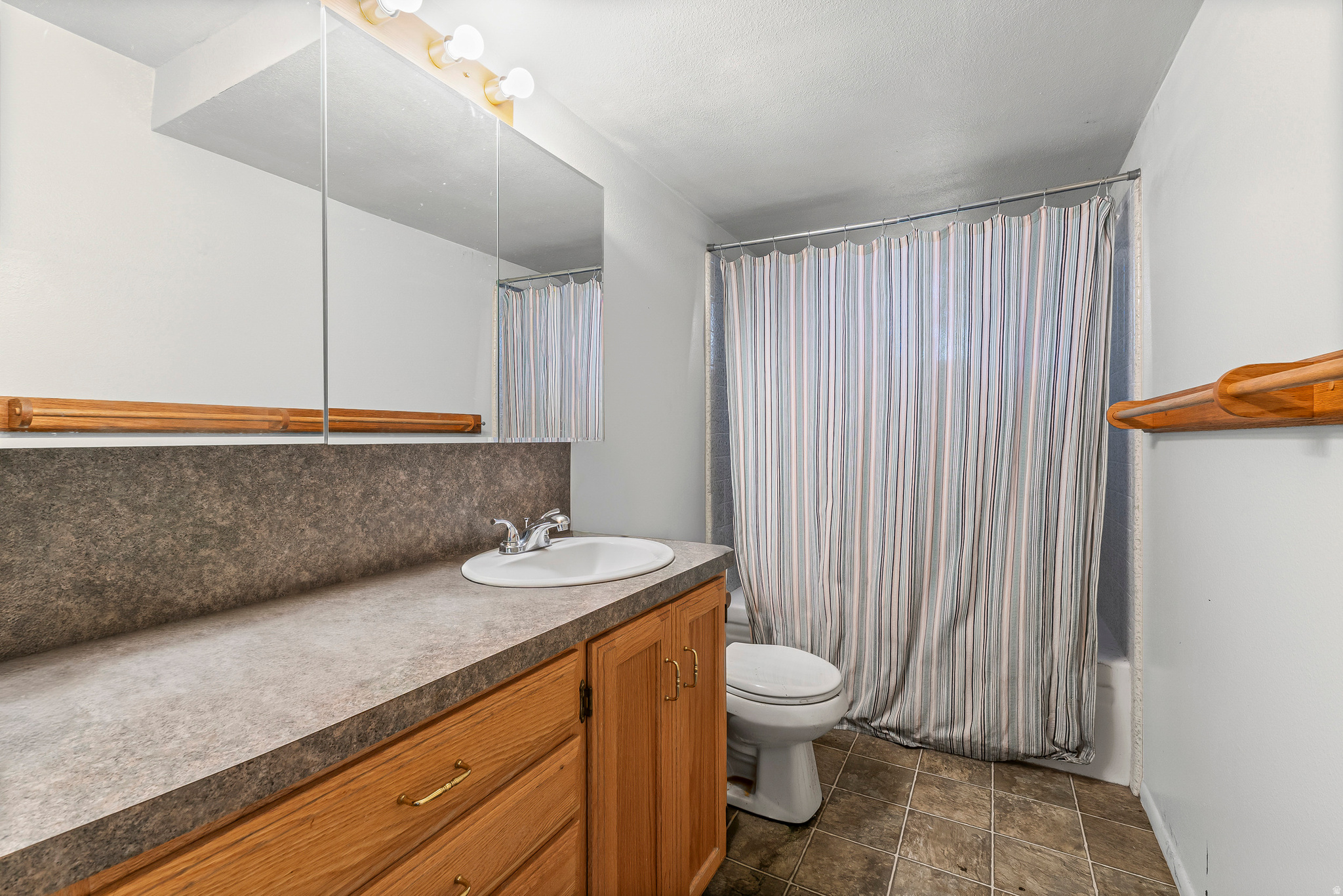 SALEM HILLS - Residential