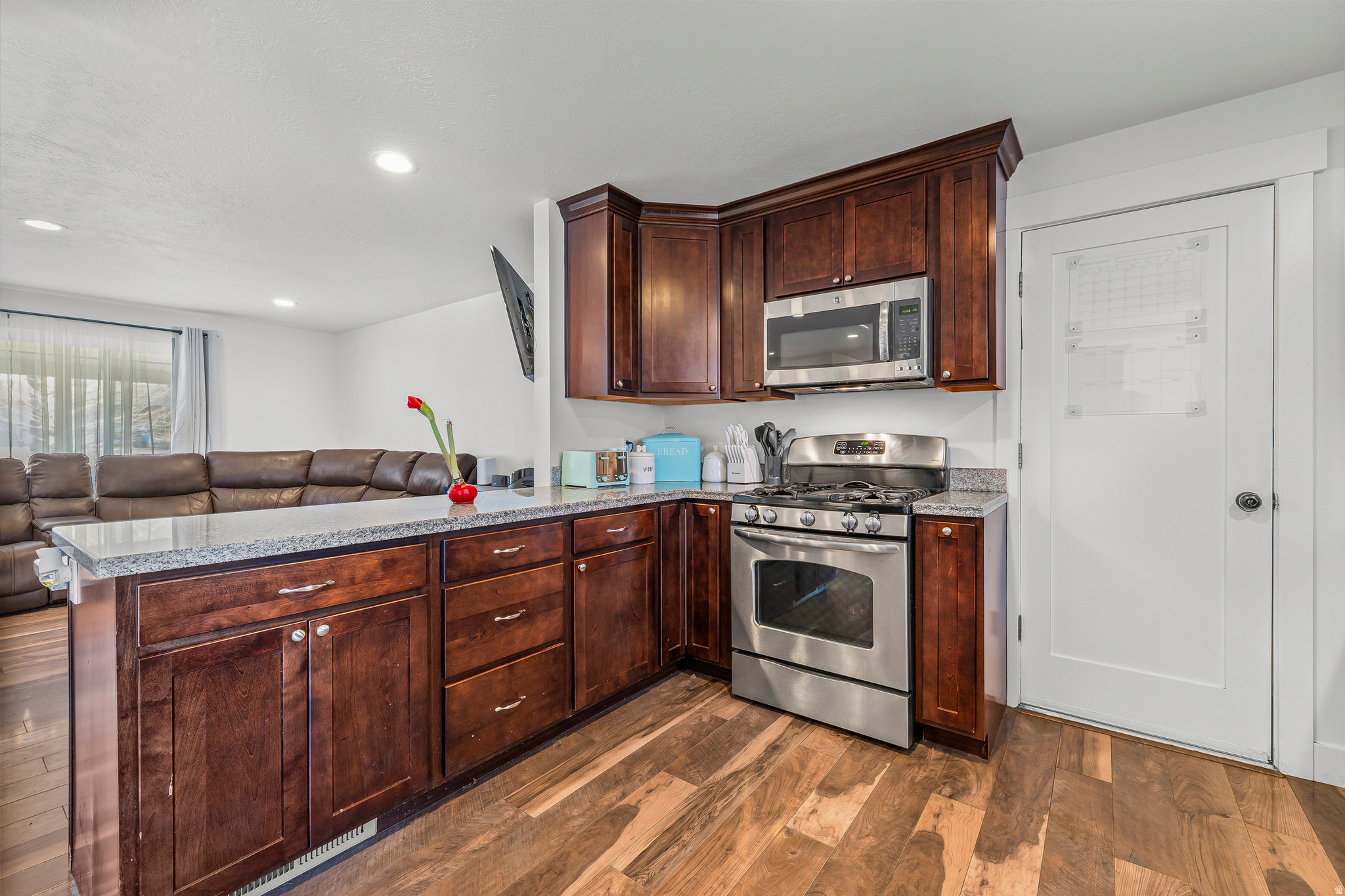 SALEM HILLS - Residential