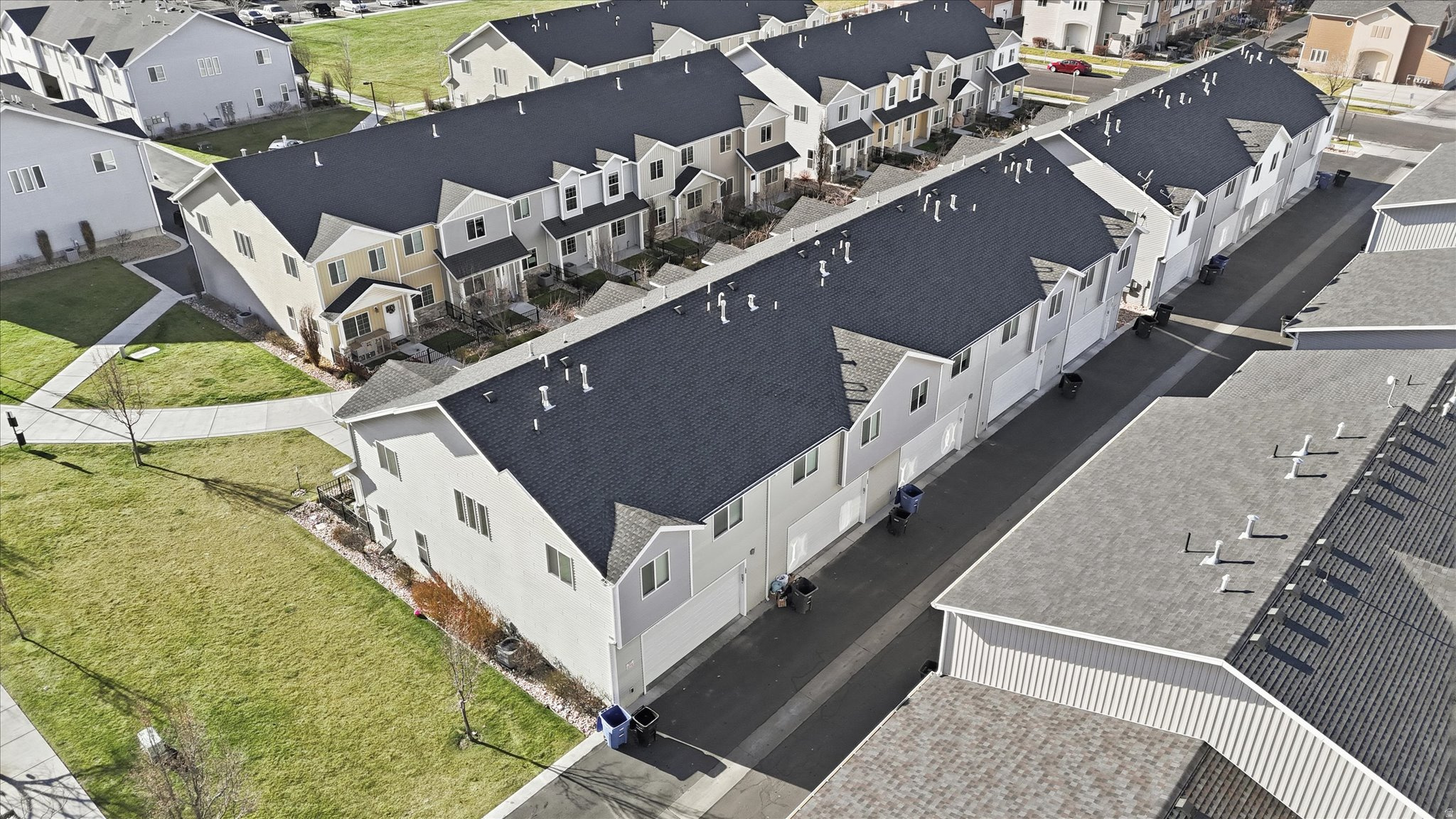 BRIDGERLAND MEADOWS TOWNHOMES - Residential