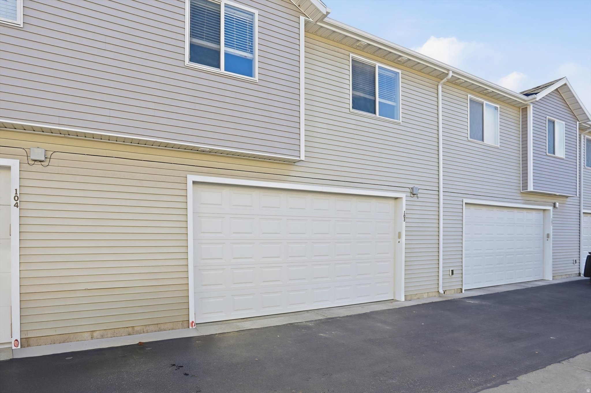 BRIDGERLAND MEADOWS TOWNHOMES - Residential