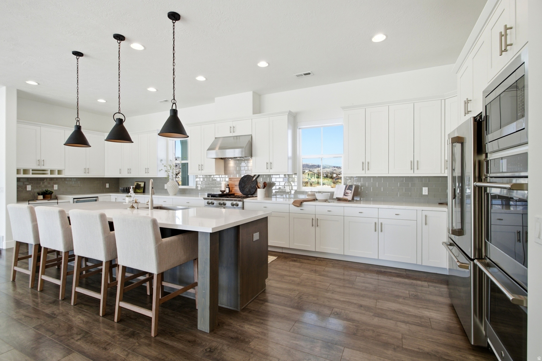 EAST CREEK - Residential