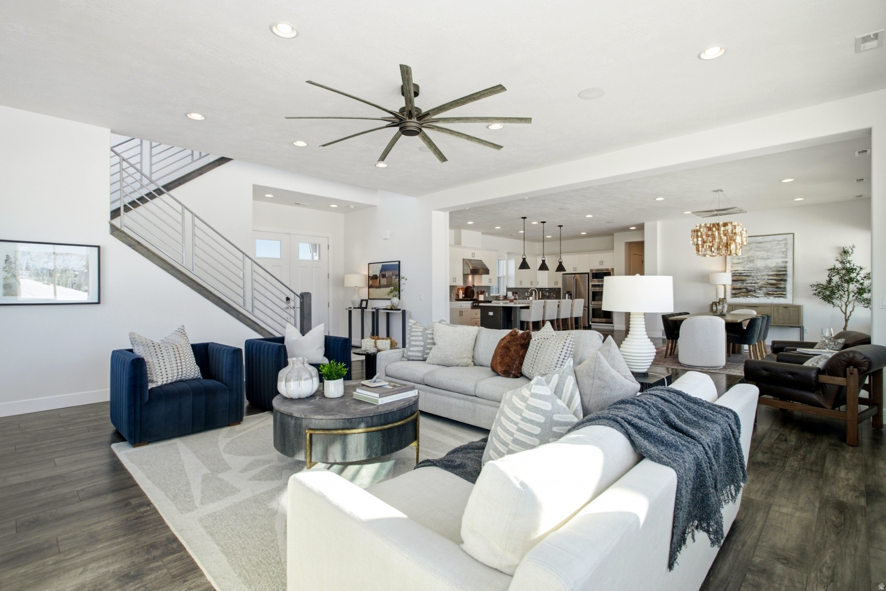 EAST CREEK - Residential