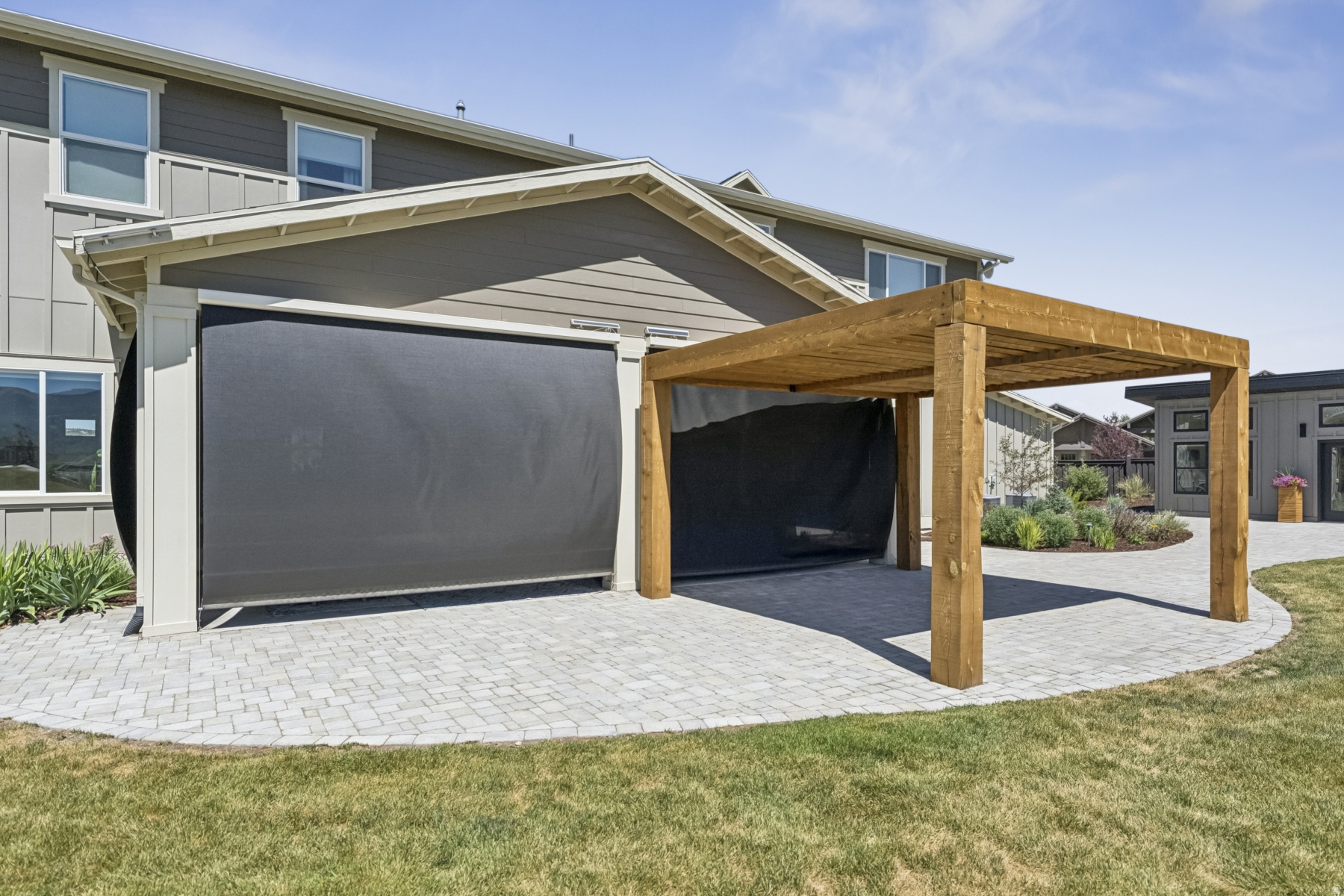 EAST CREEK - Residential