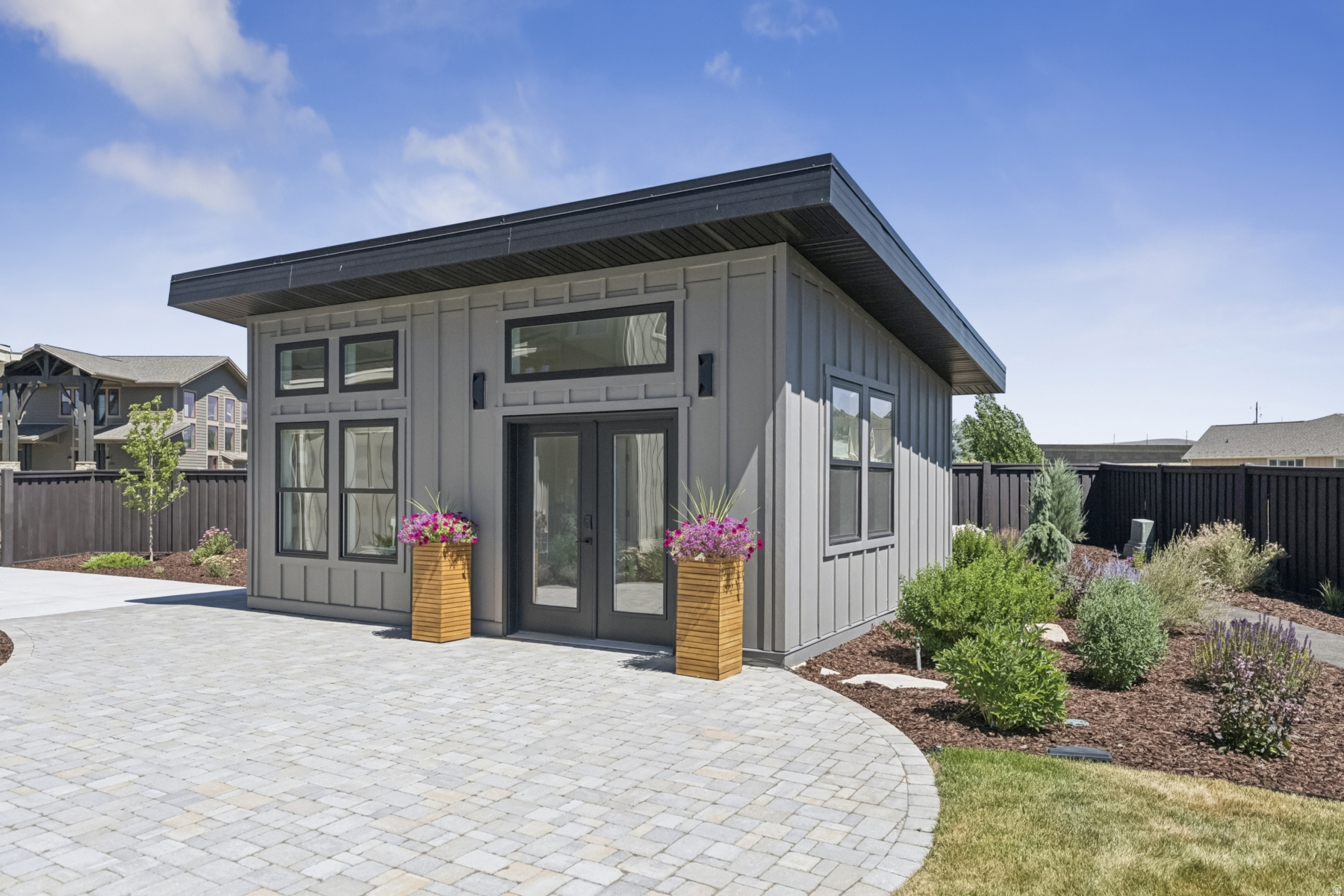 EAST CREEK - Residential