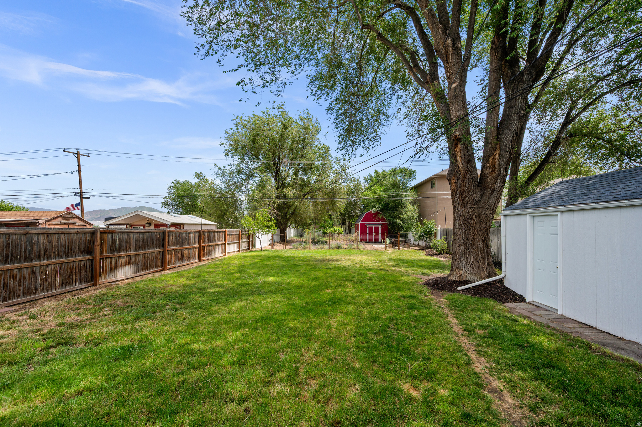 VILLAGE GARDENS - Residential