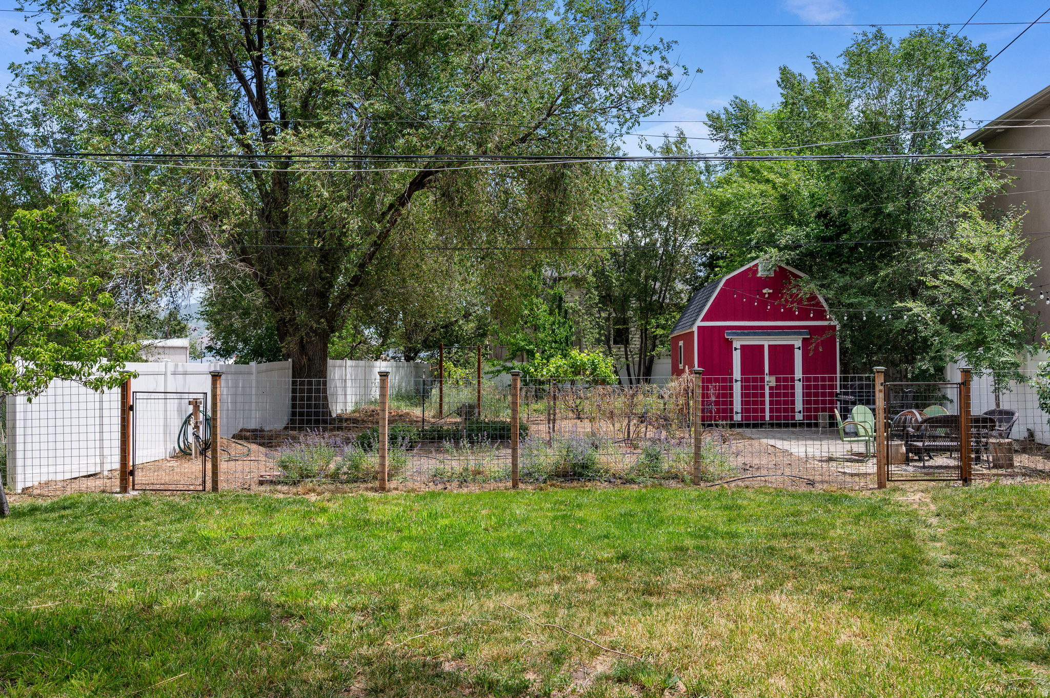 VILLAGE GARDENS - Residential