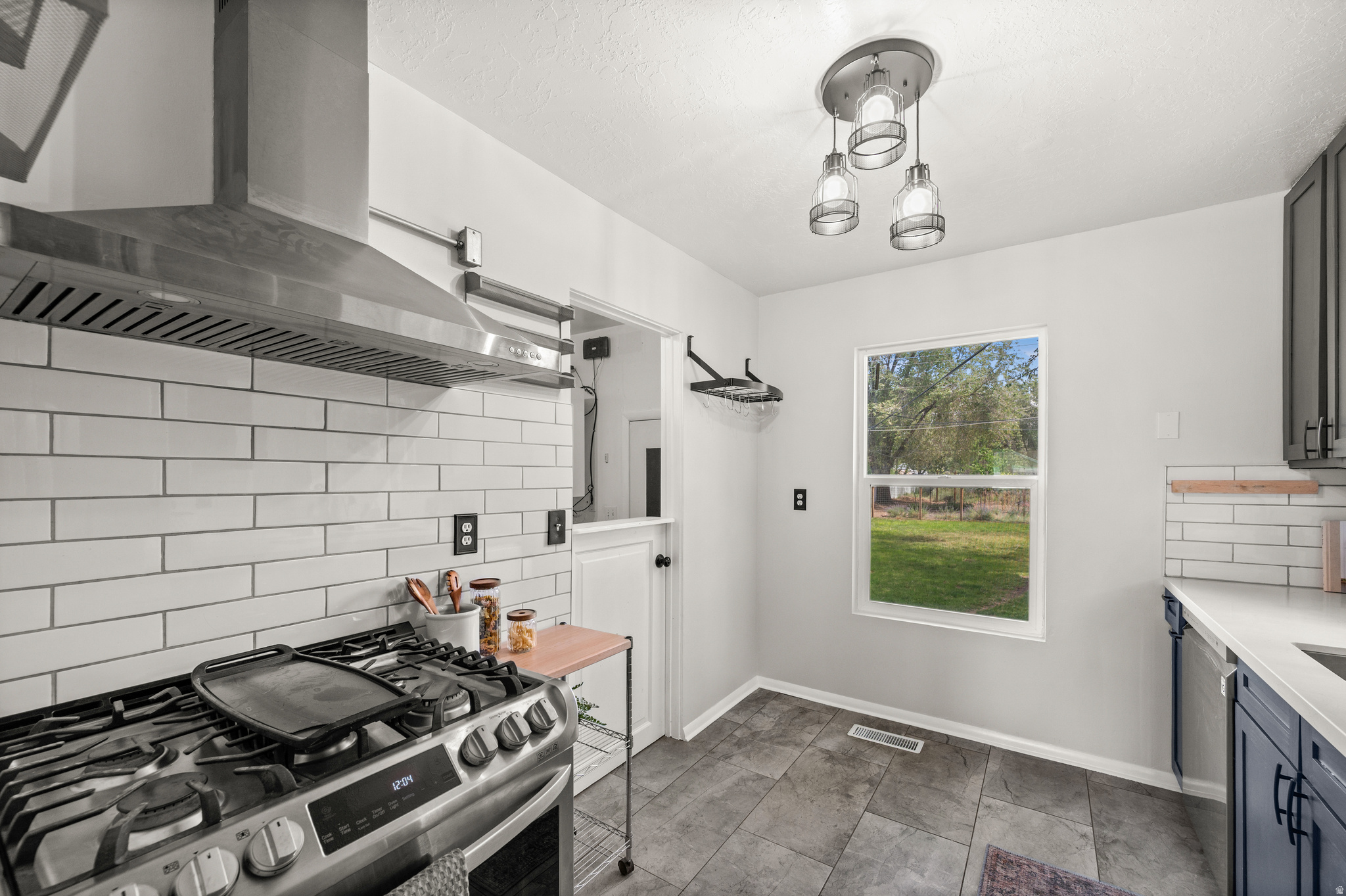 VILLAGE GARDENS - Residential