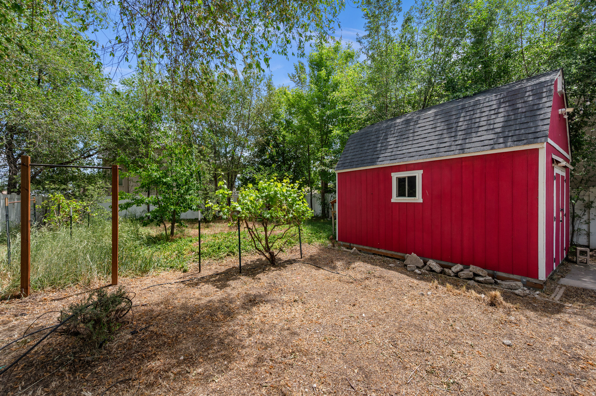 VILLAGE GARDENS - Residential