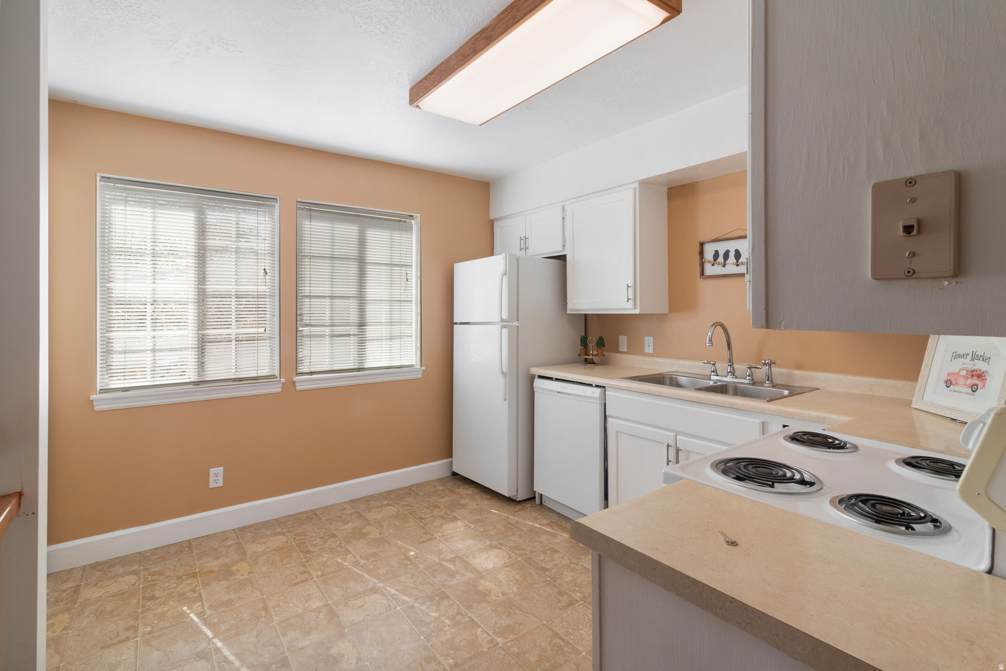 FALCON RIDGE ESTATES - Residential