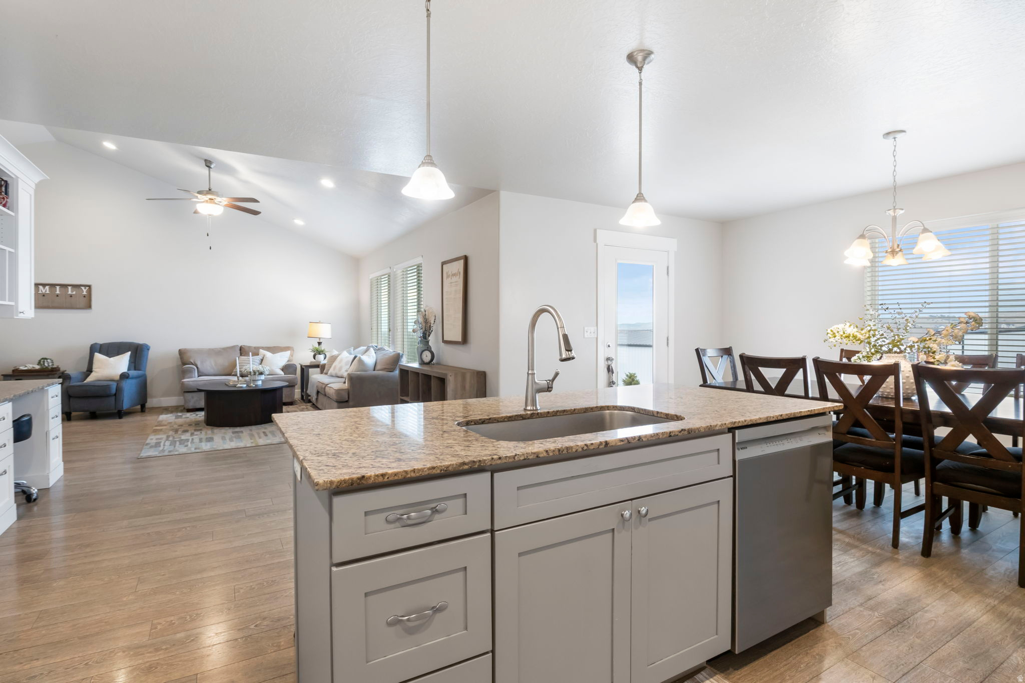 VALLEY VIEW - Residential