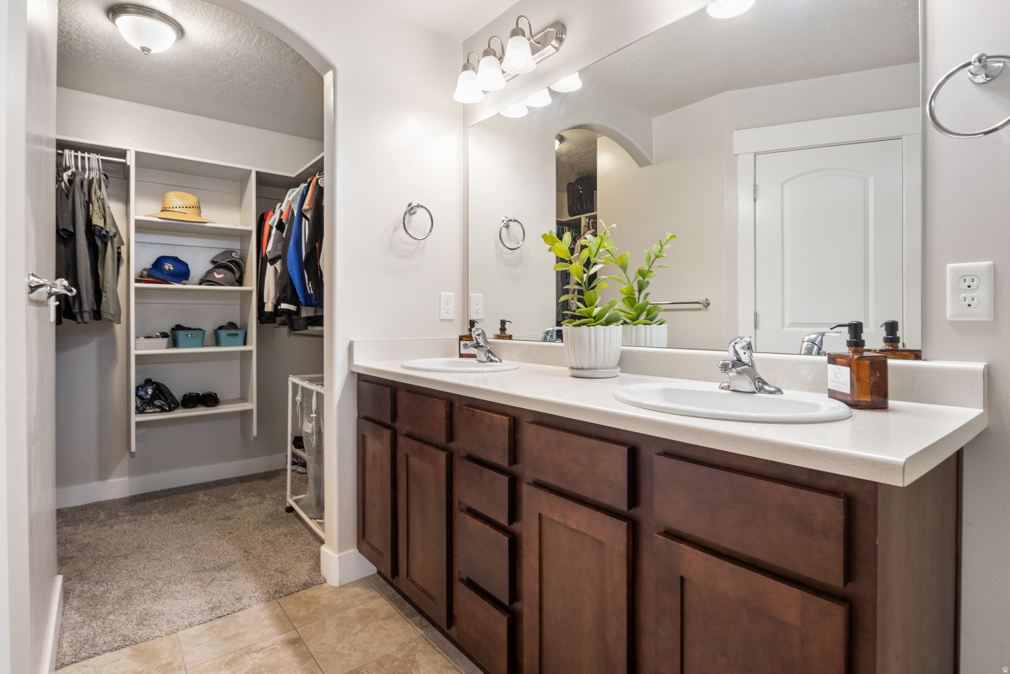 VALLEY VIEW - Residential