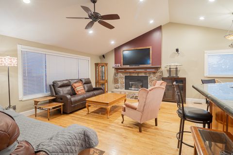 Tiny photo for 1515 E GENTILE ST, Layton, UT 84040 (MLS # 2121897)