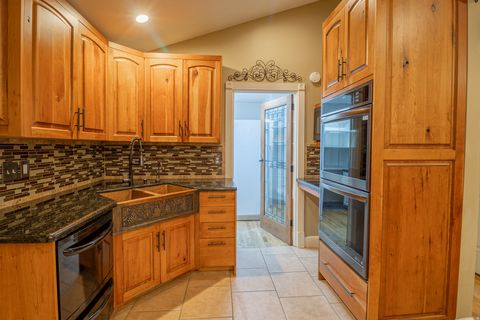 Tiny photo for 1515 E GENTILE ST, Layton, UT 84040 (MLS # 2121897)