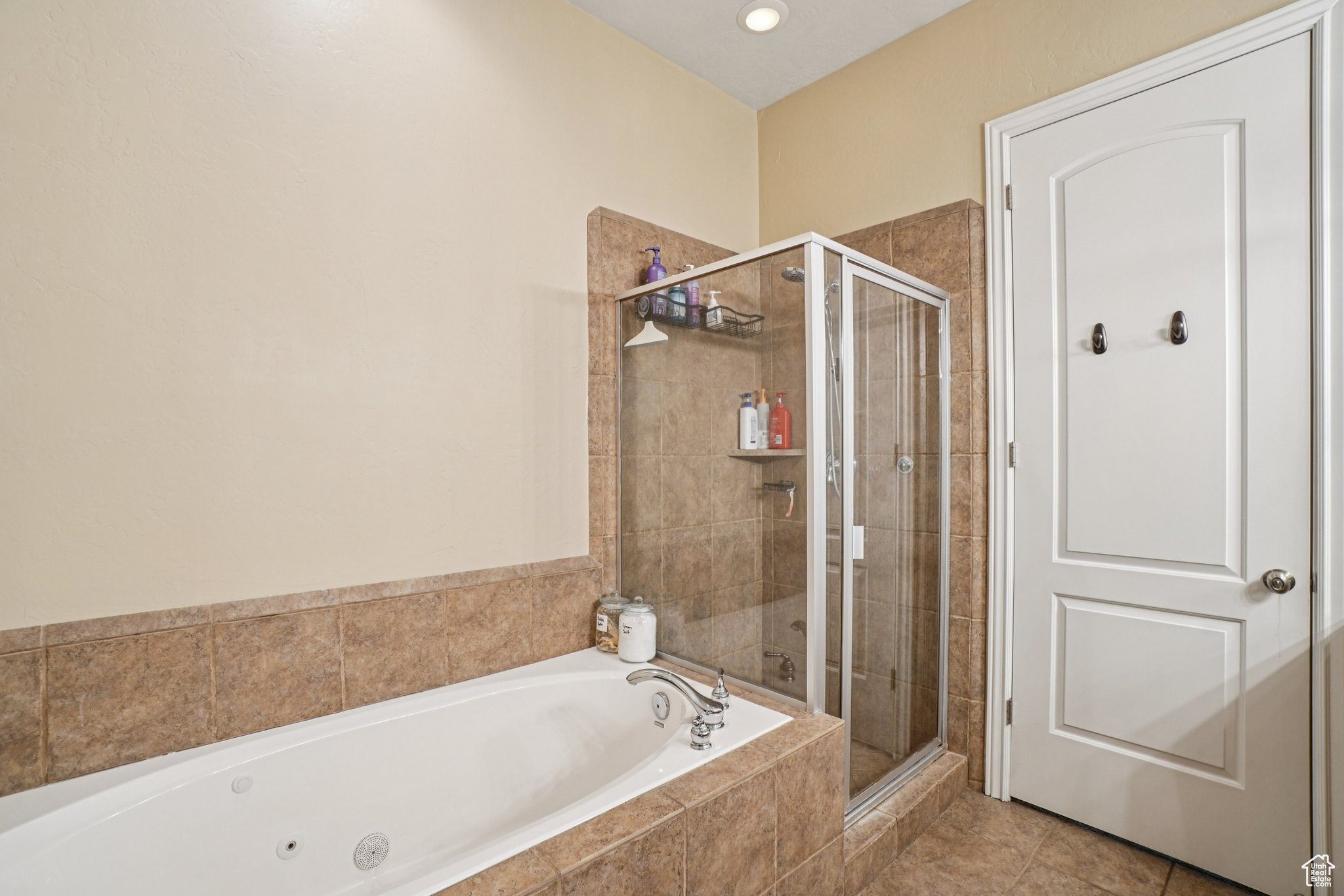 GOLDEN POND @ SLEEPY - Residential Income
