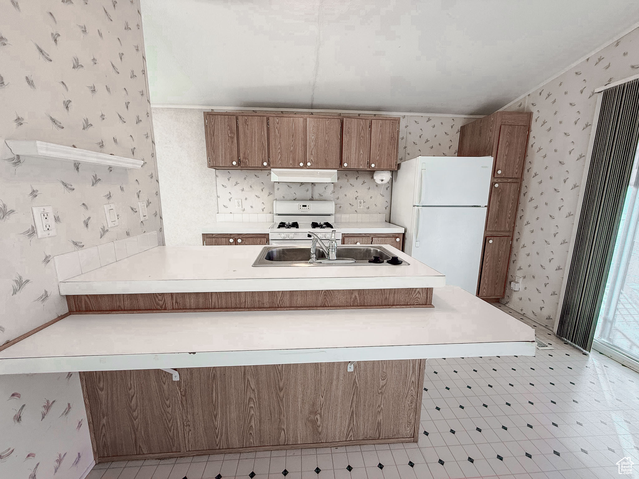 HIDDEN GLEN MOBILE ESTATES - Residential