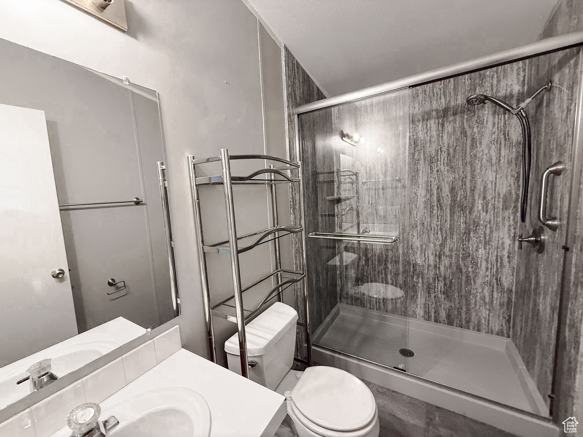 HIDDEN GLEN MOBILE ESTATES - Residential