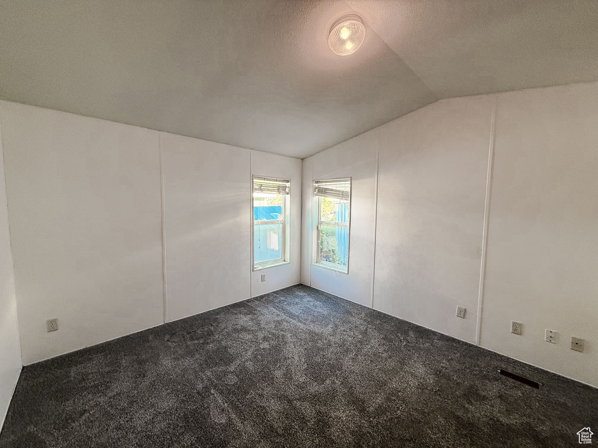 HIDDEN GLEN MOBILE ESTATES - Residential