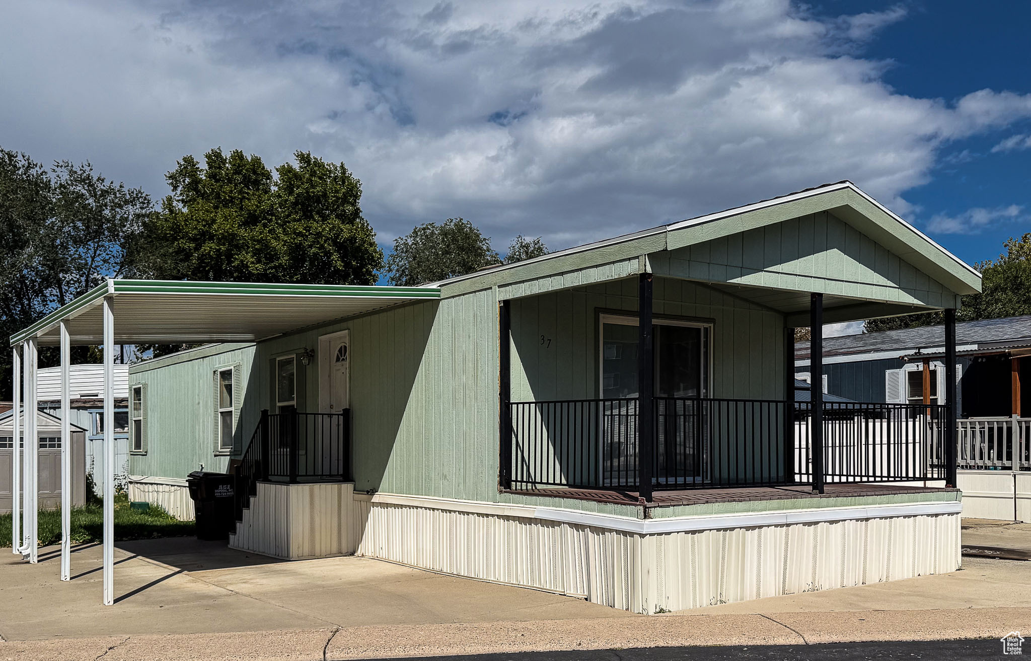 HIDDEN GLEN MOBILE ESTATES - Residential