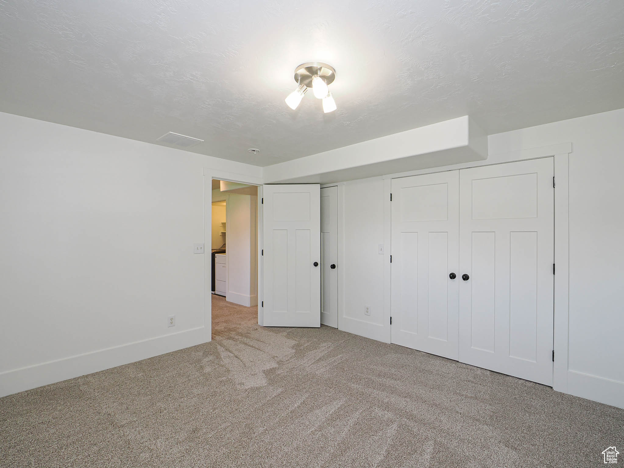 INDIAN HOLLOW - Residential