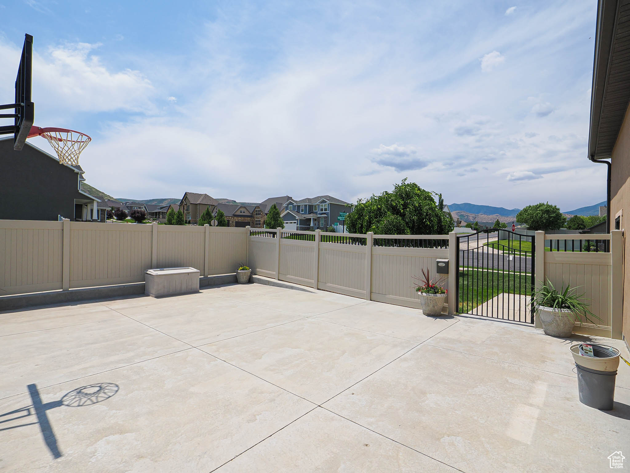 INDIAN HOLLOW - Residential