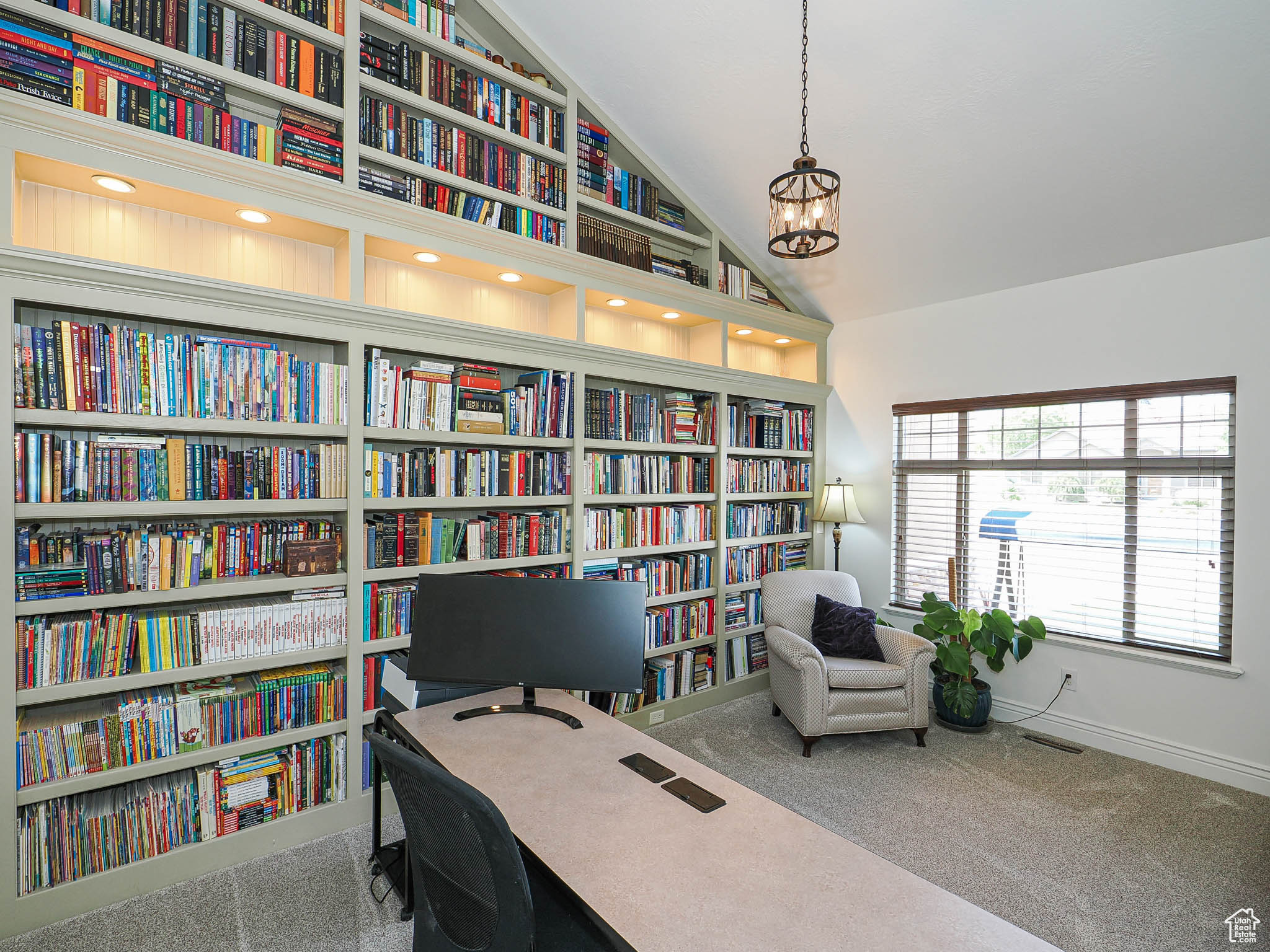 INDIAN HOLLOW - Residential