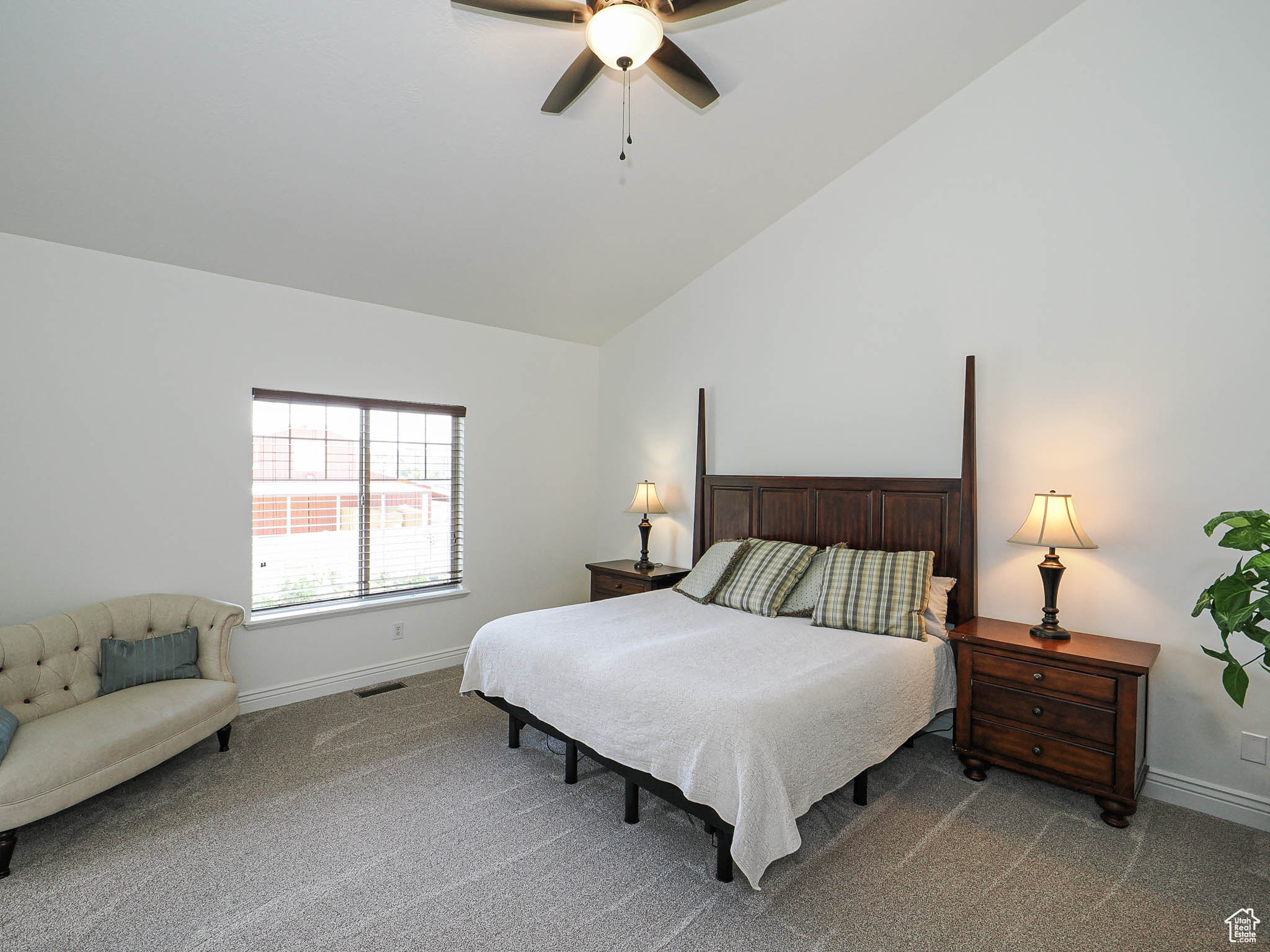 INDIAN HOLLOW - Residential