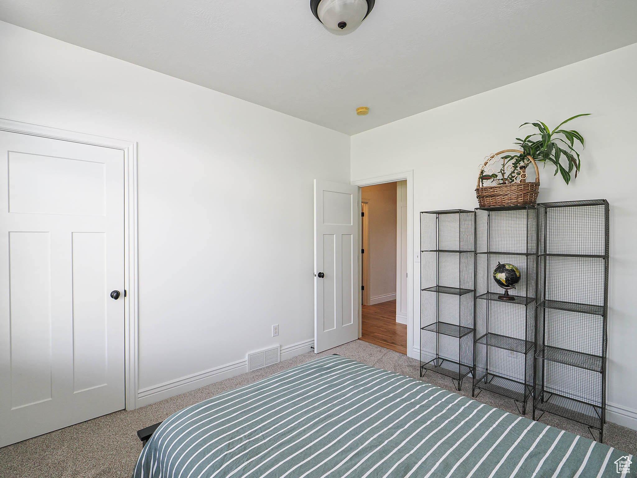 INDIAN HOLLOW - Residential