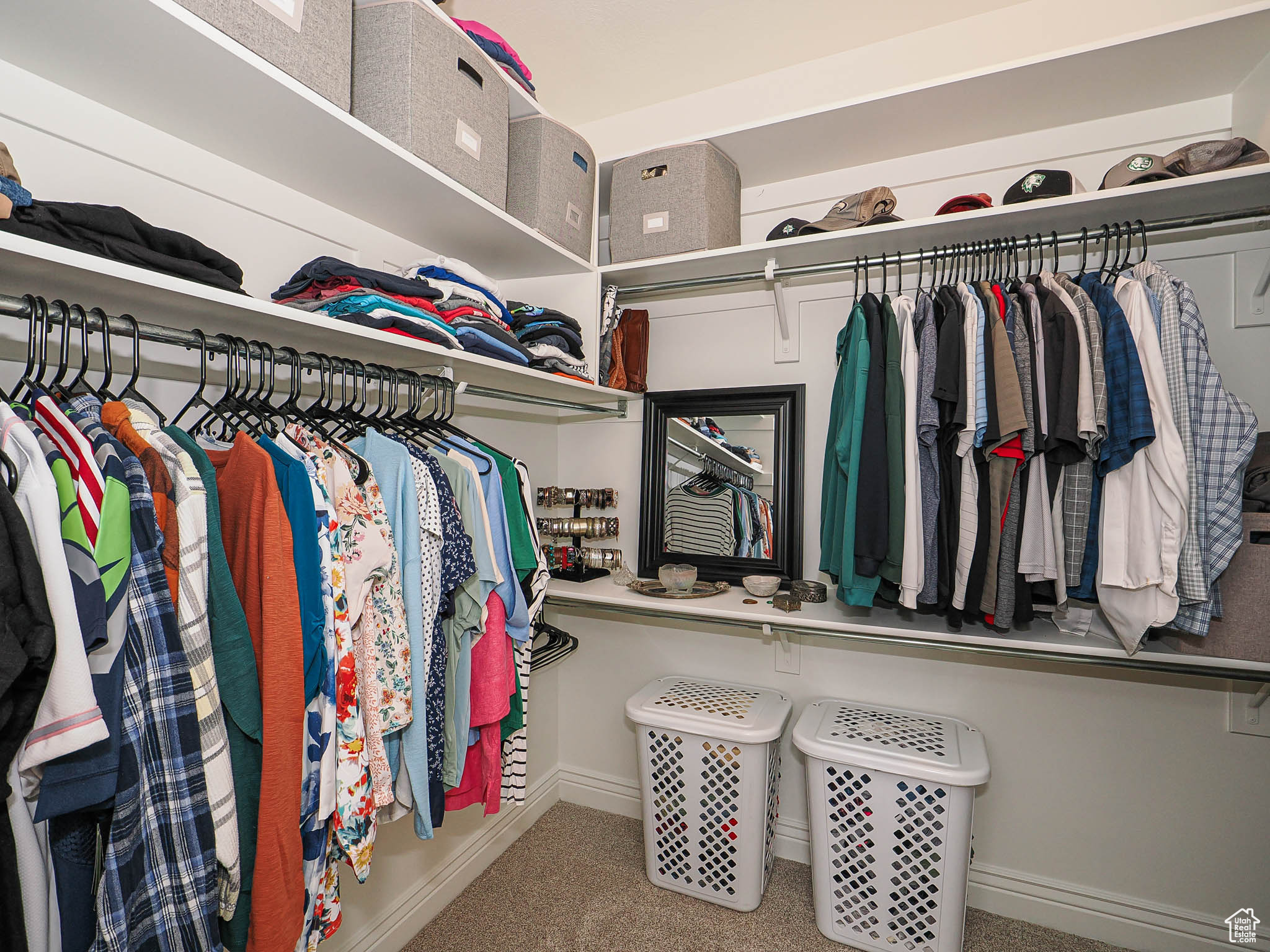 INDIAN HOLLOW - Residential