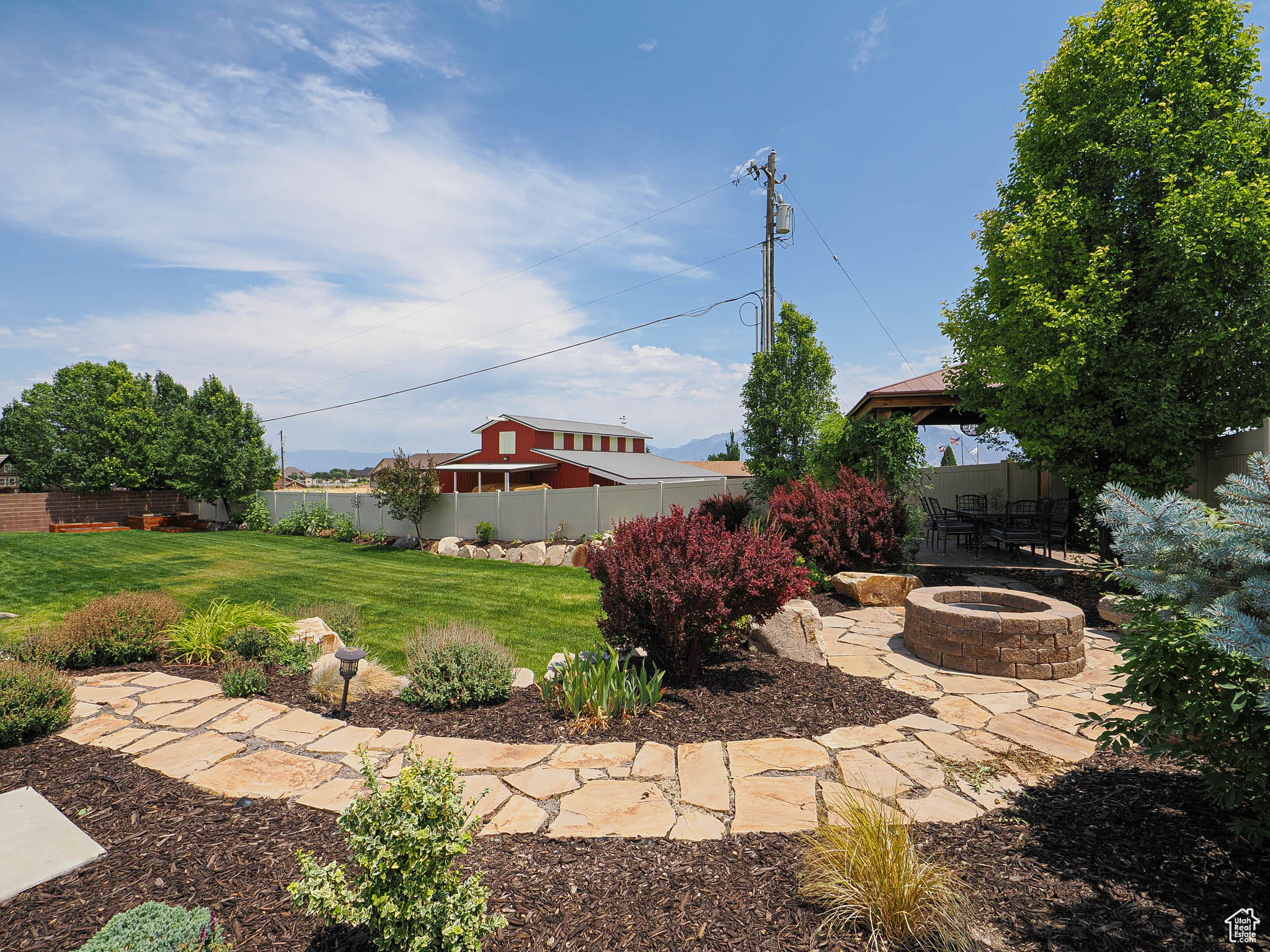 INDIAN HOLLOW - Residential