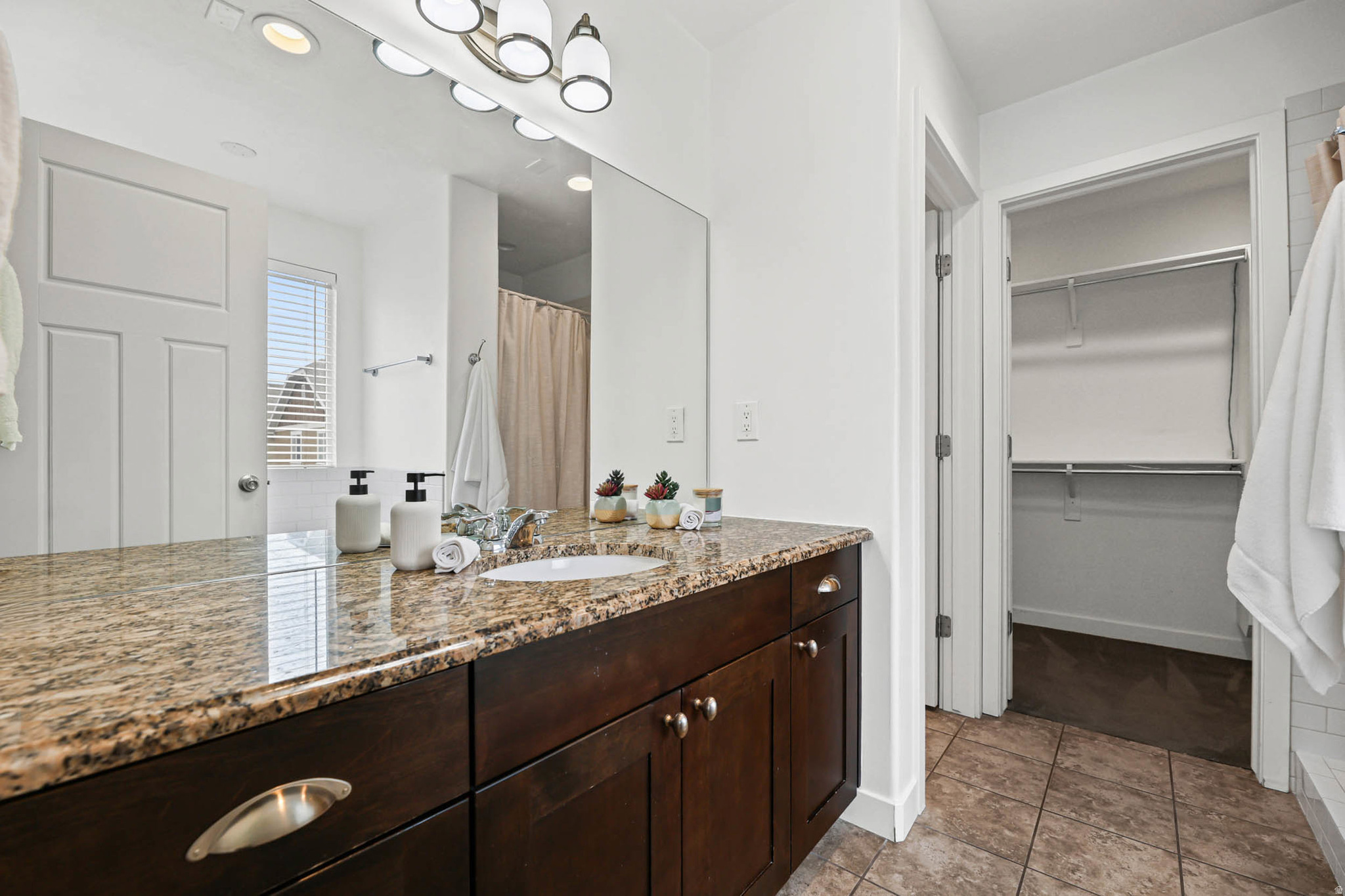 COVE AT RIVERWOOD - Residential