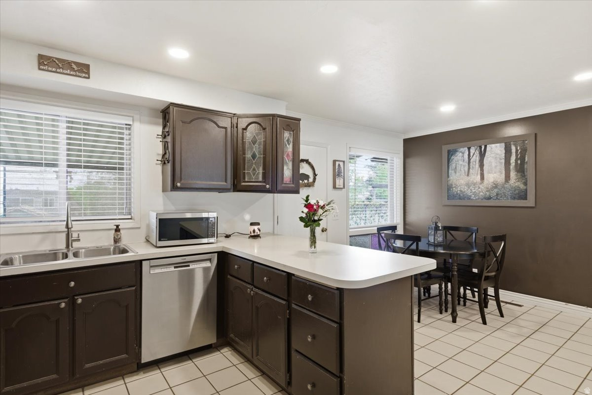 SUNCREST HEIGHTS - Residential