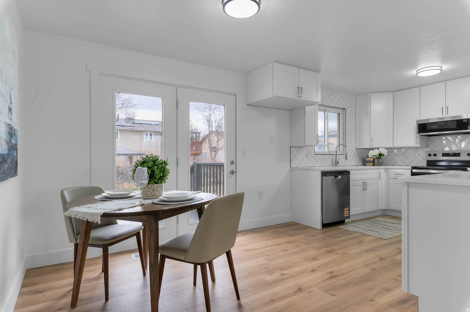 COUNTRY VILLAGE - Residential