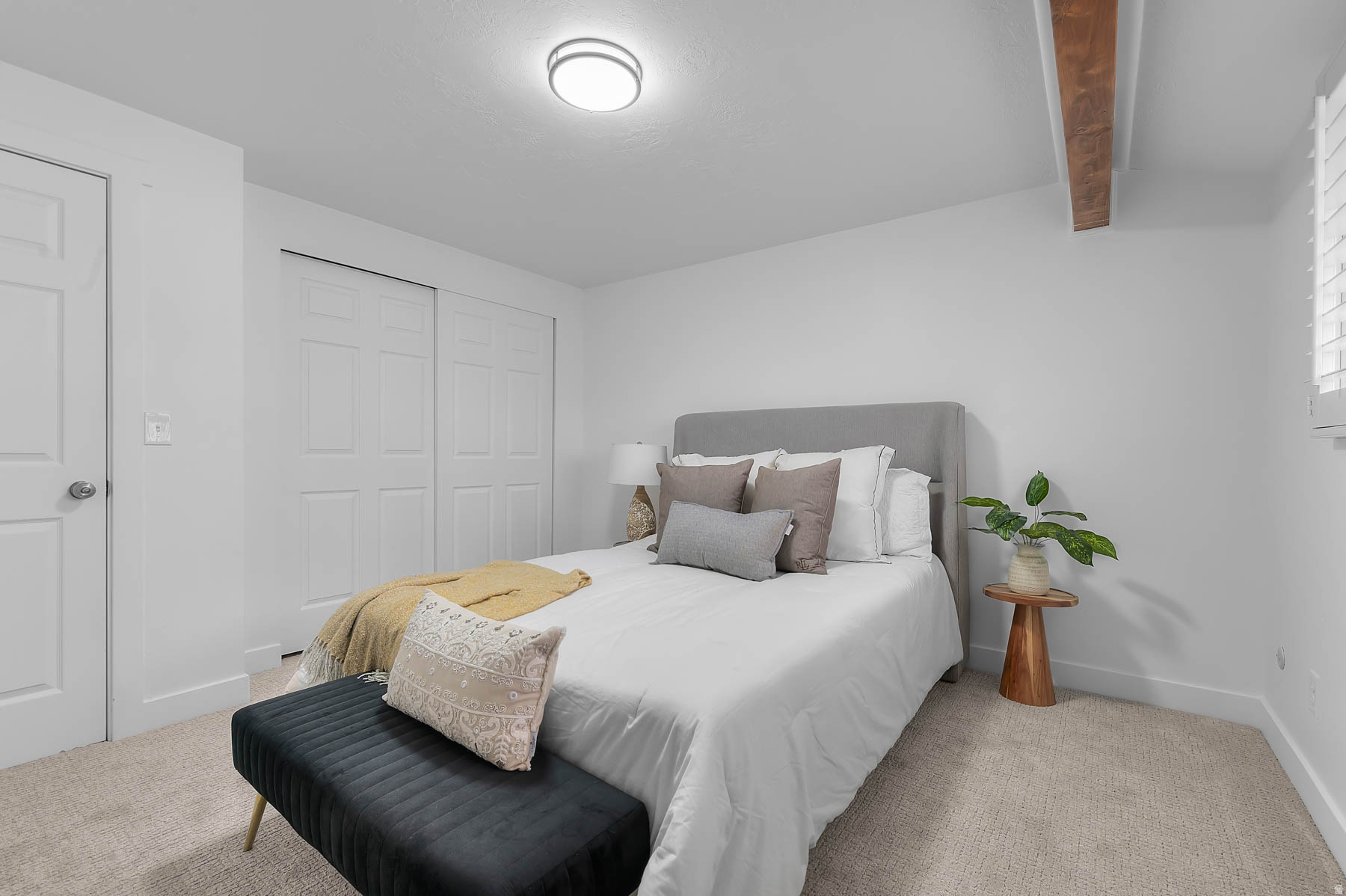 COUNTRY VILLAGE - Residential