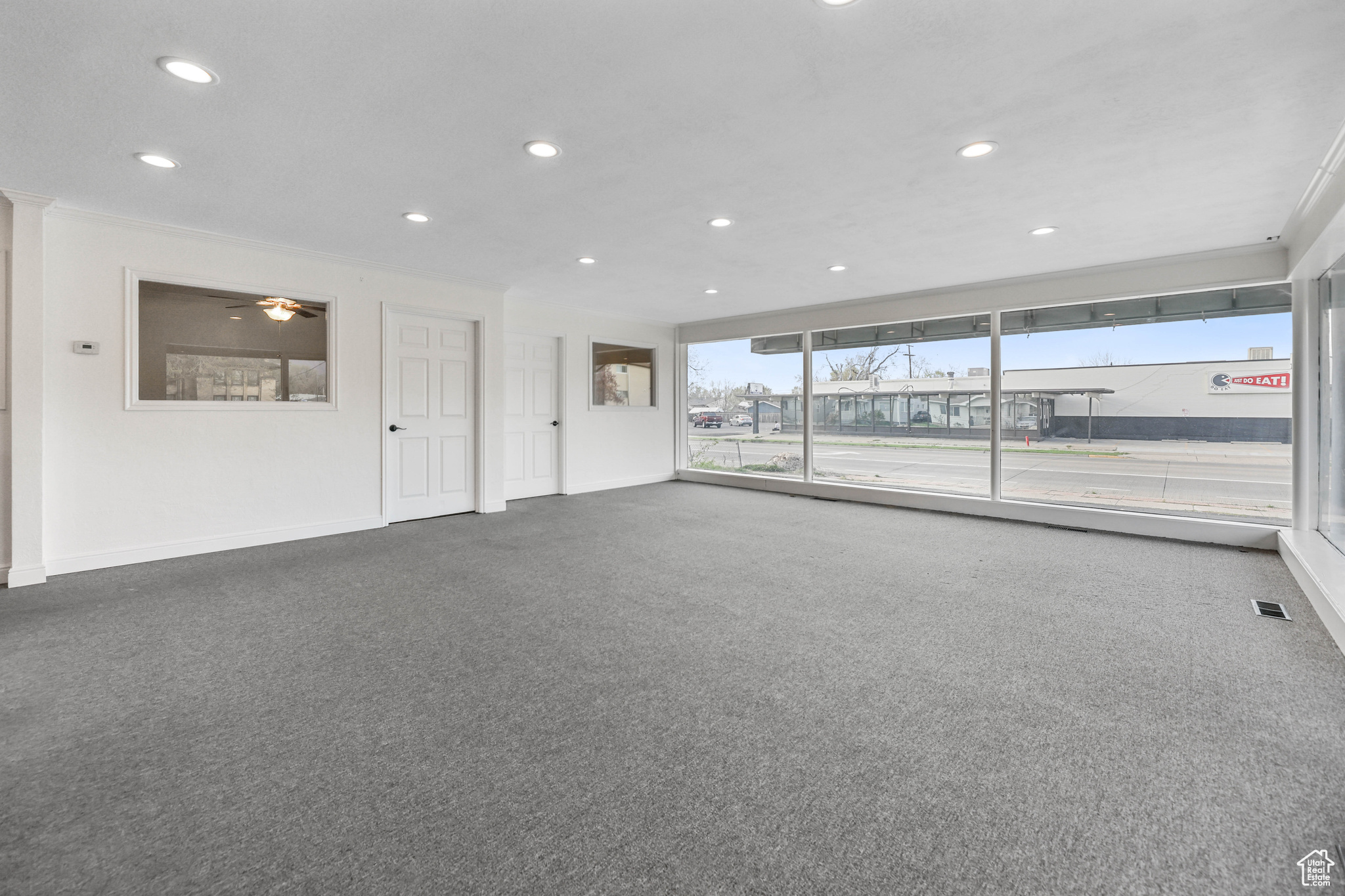 PARK - Commercial Sale