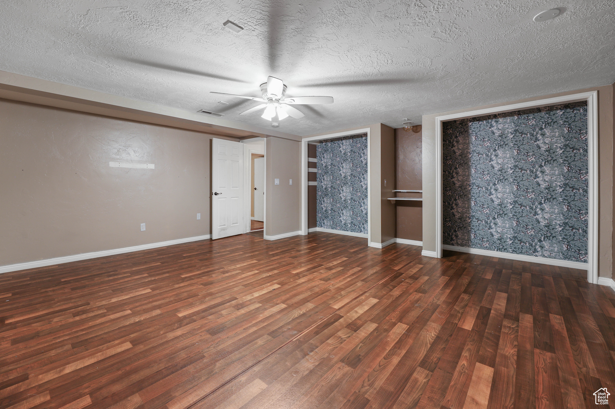 PARK - Commercial Sale