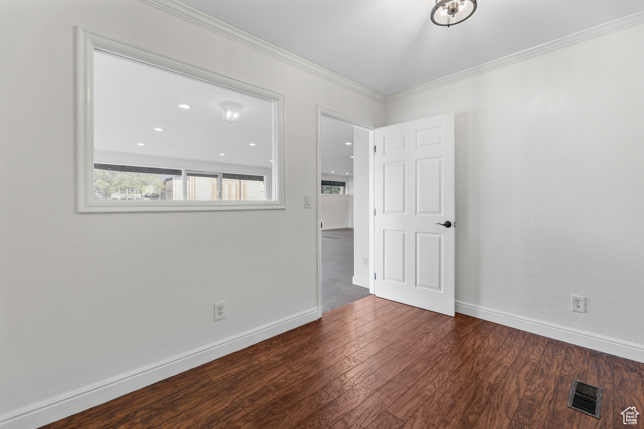 PARK - Commercial Sale