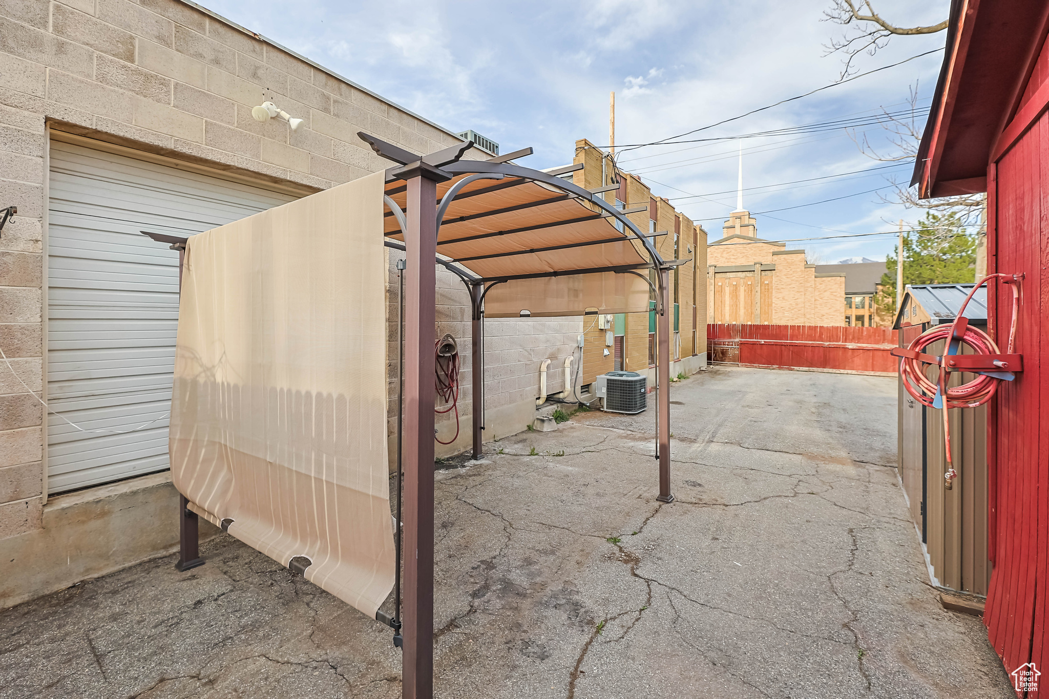 PARK - Commercial Sale