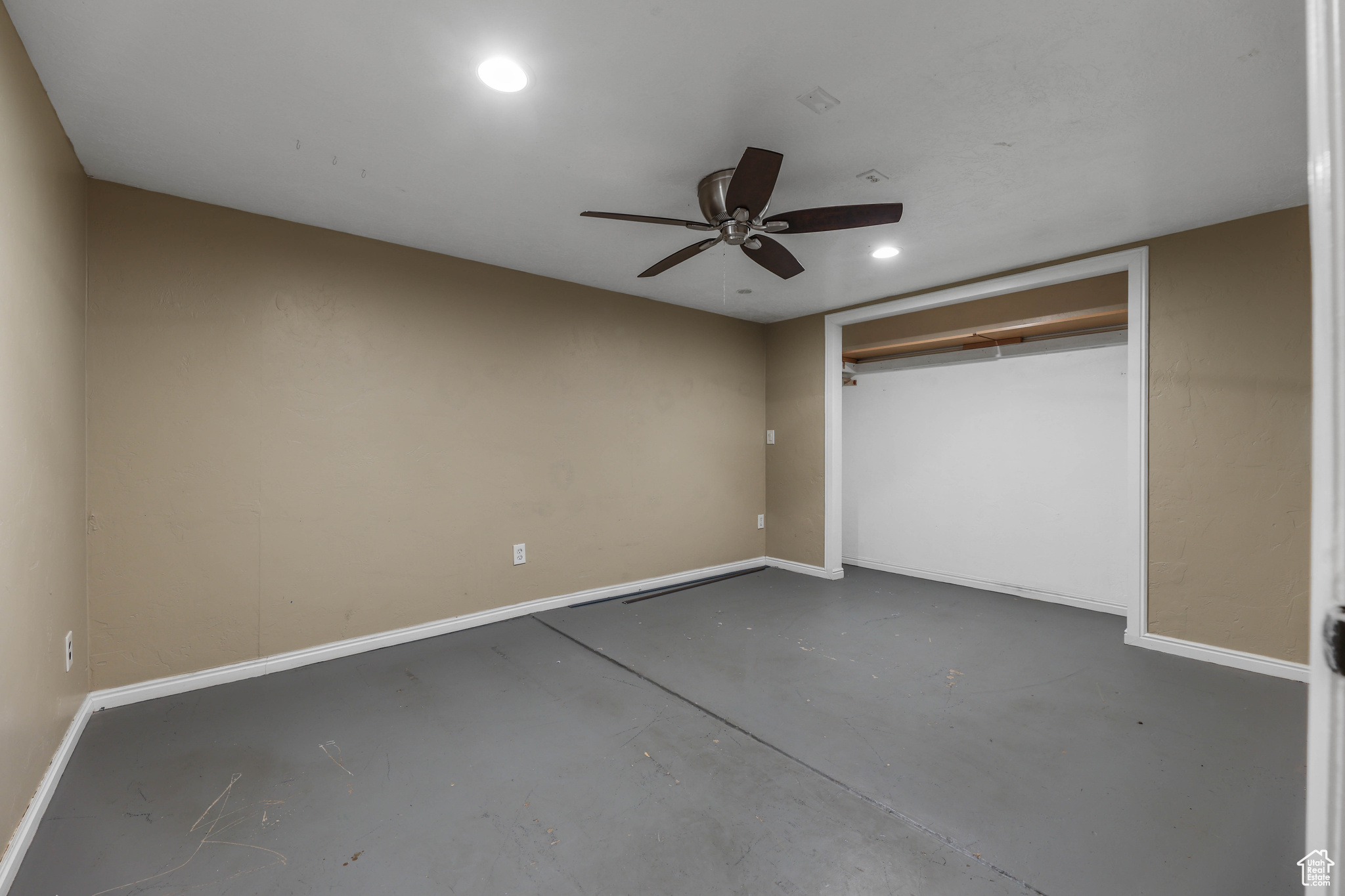 PARK - Commercial Sale