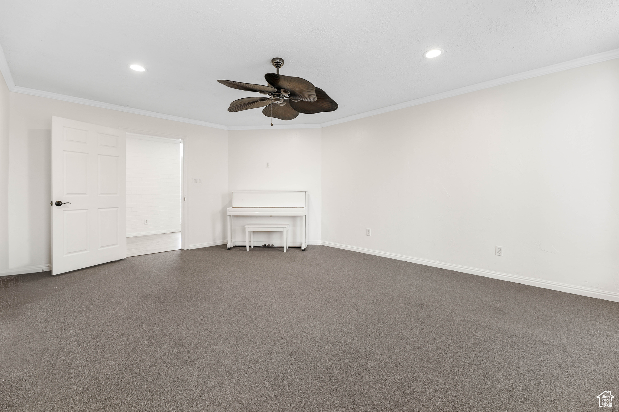 PARK - Commercial Sale