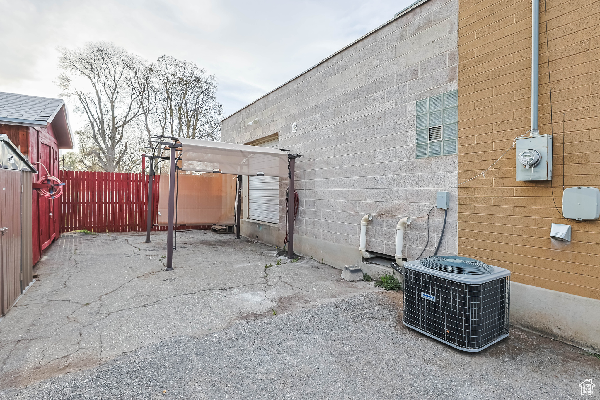 PARK - Commercial Sale